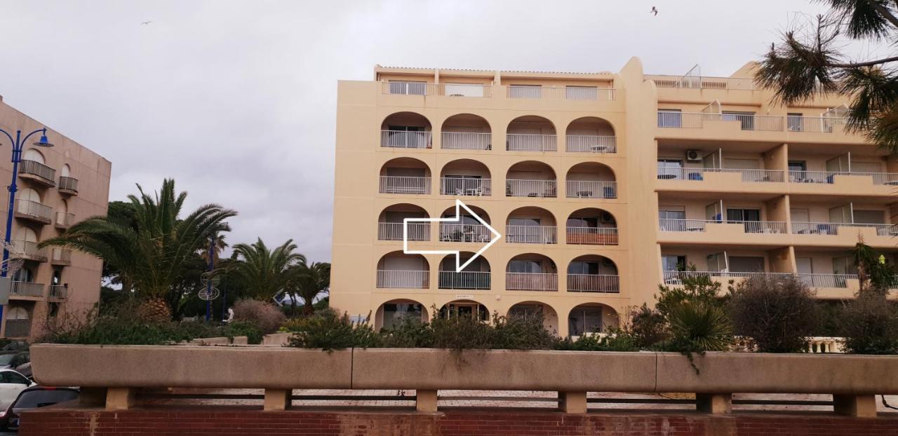 Appartement Studio 4 personnes avec vue sur le port à Hyères Extérieur photo